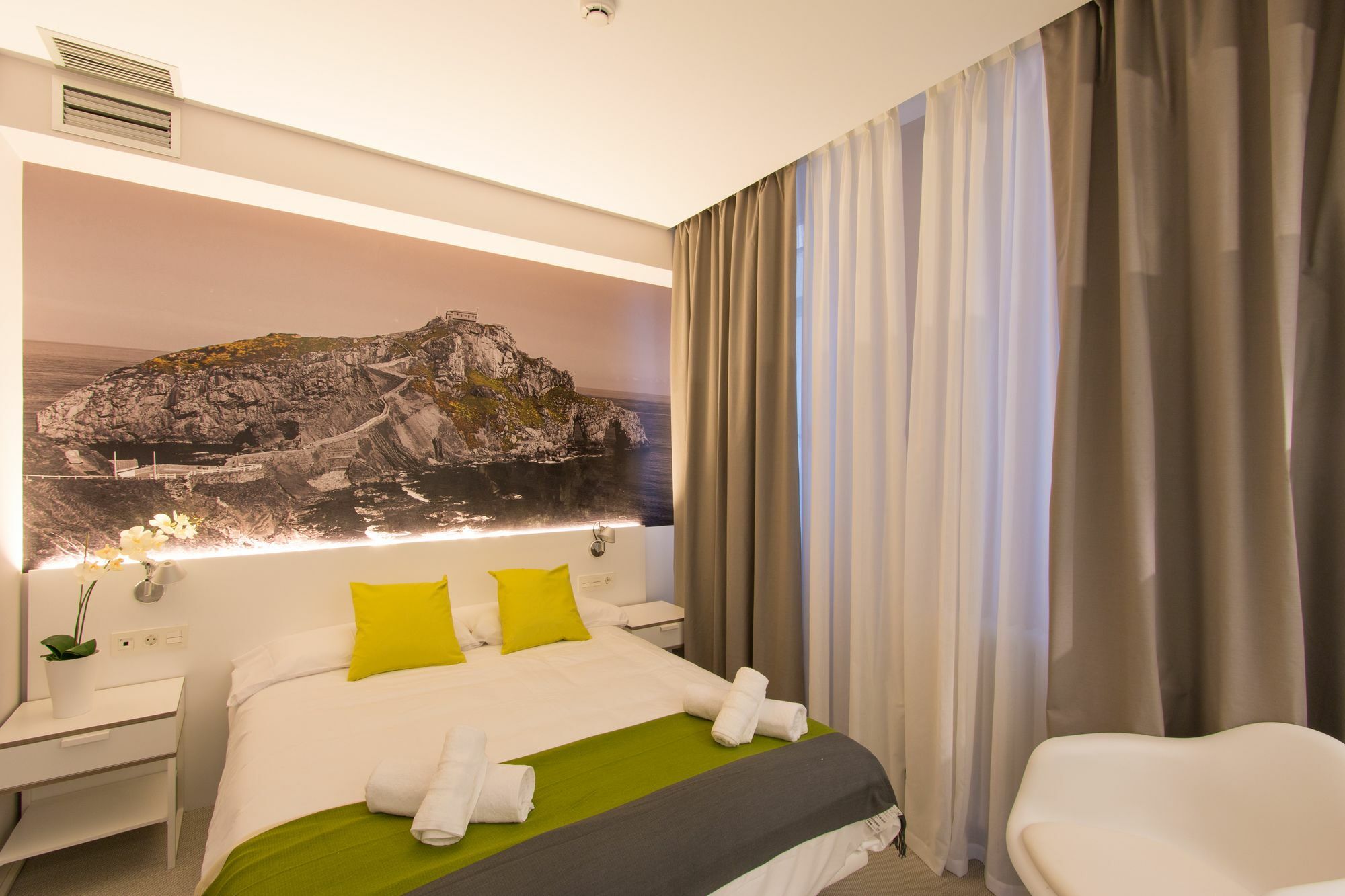 Bilbao City Rooms Exterior photo